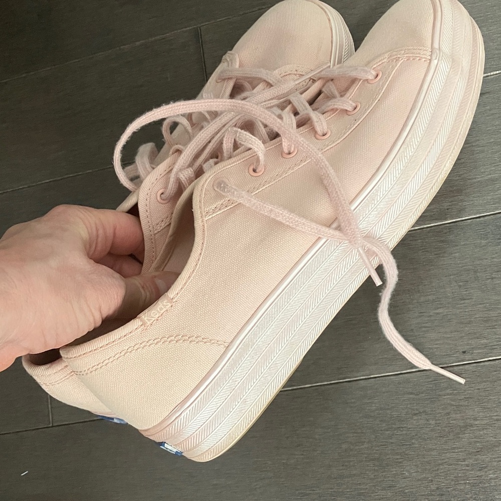 KEDS TRIPLE KICK SHIMMER PEONY PINK (SIZE 9) Retails $69.95